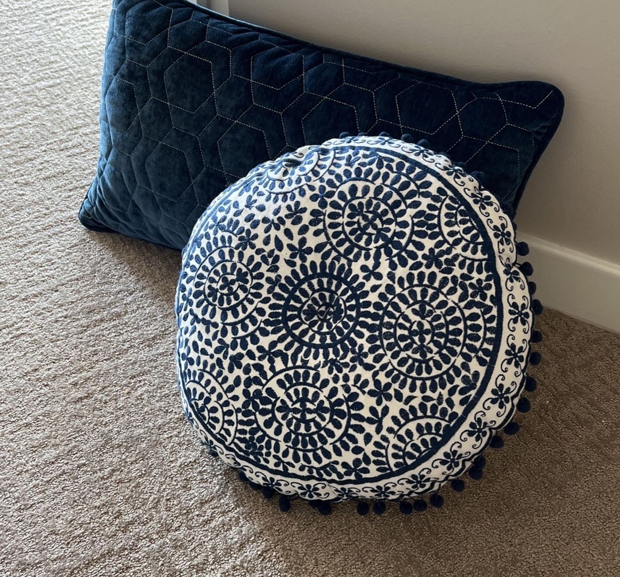 Like New! Two Toss Pillows, Navy and White