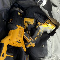 DEWALT POWER TOOL BUNDLE