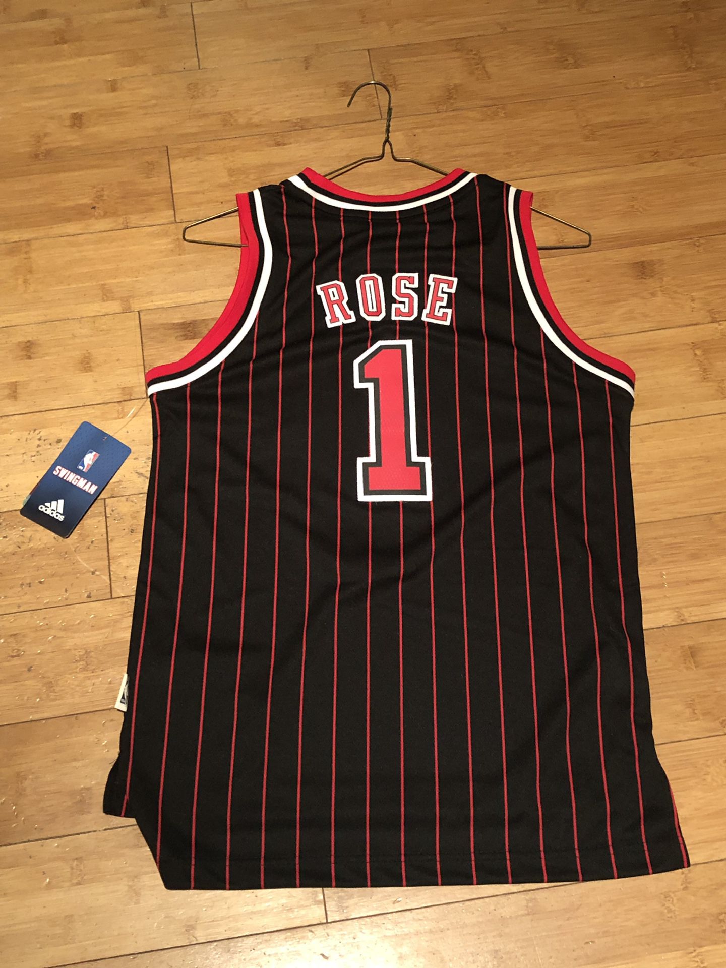 Chicago Bulls Derrick Rose #1 00's Adidas NBA Logo Basketball Jersey –  thefuzzyfelt