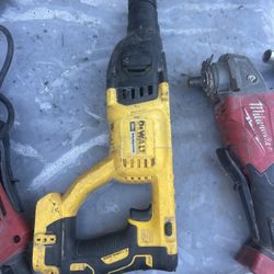 20V MAX Cordless Brushless 1-1/8 in. SDS Plus D-Handle Concrete and Masonry Rotary Hammer (Tool Only)