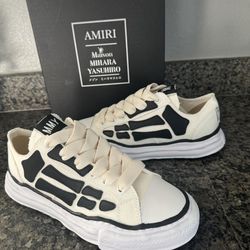 Amiris Sneakers