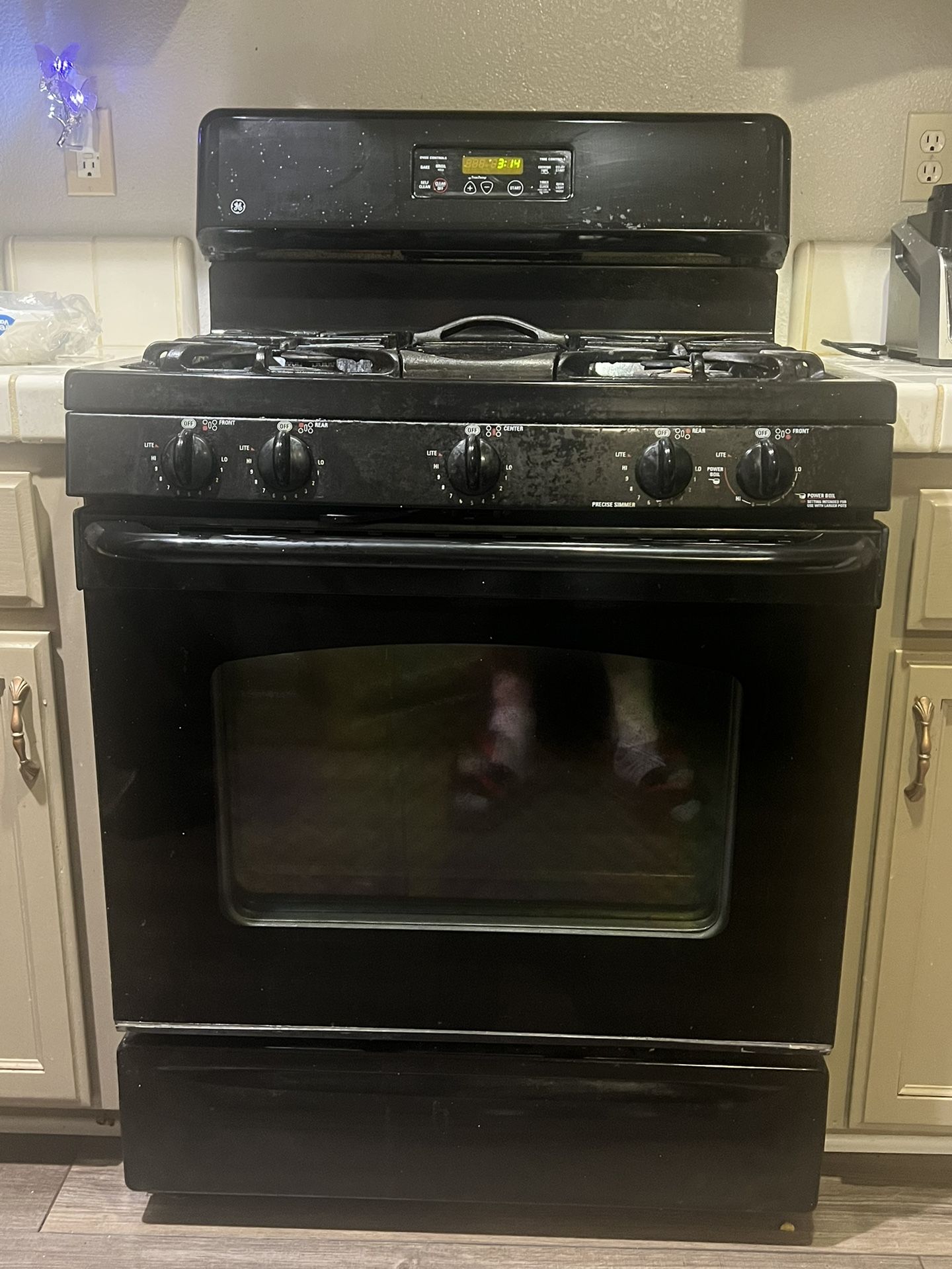 GE GAS STOVE/RANGE for Sale in Parlier, CA OfferUp