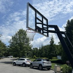 Spalding “the Beast “ 60” Basketball Hoop