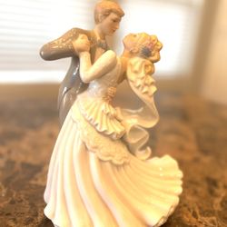 Bride & Groom Wedding Cake Topper