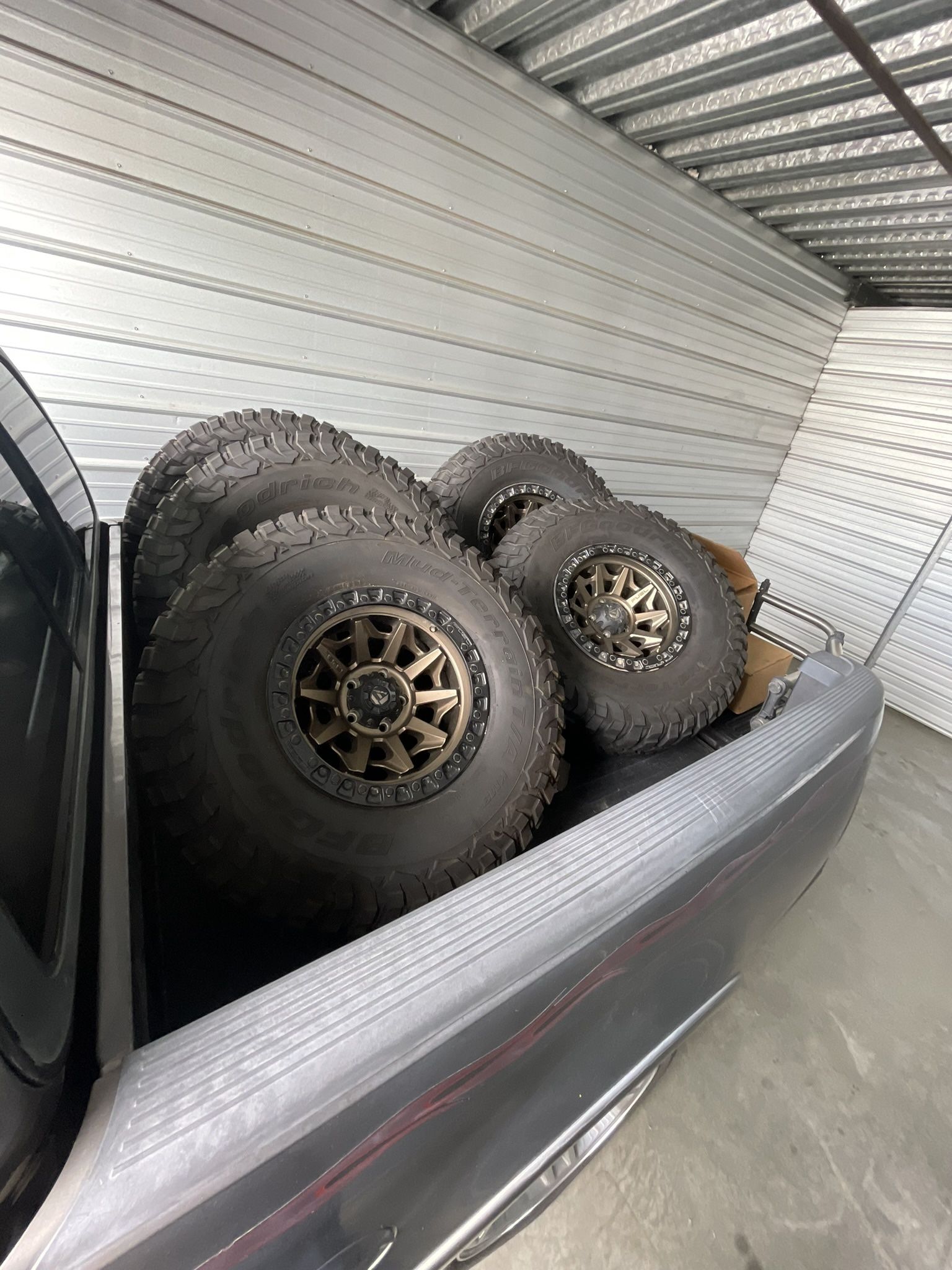 17in Fuel Wheels With 37 Bfg Km3 Wheels