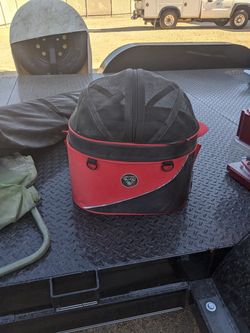 Enclosed Pet basket for bicycle