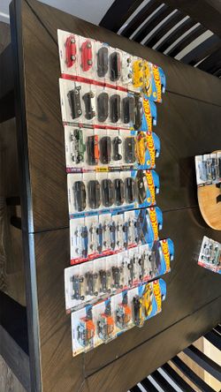 Hot wheels  lot  of 37 cars