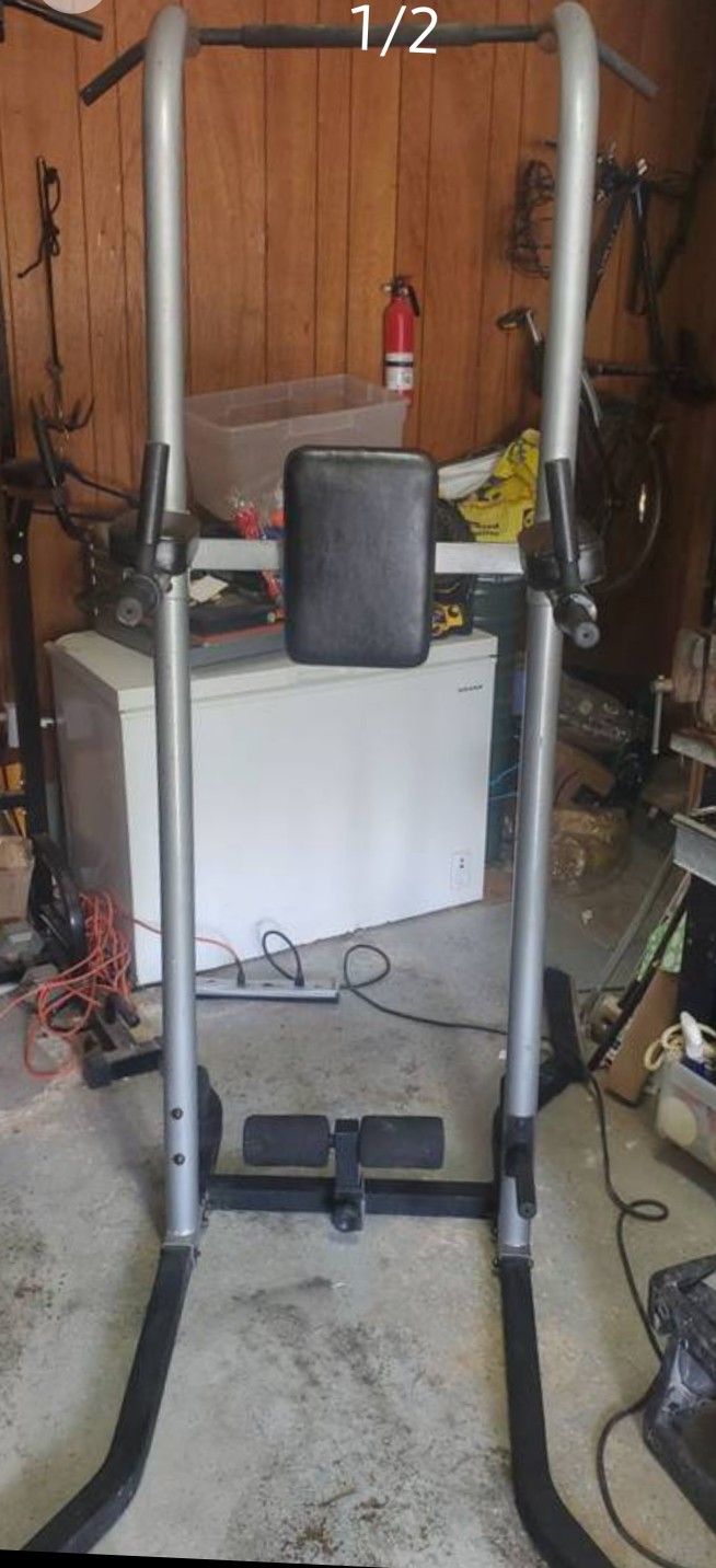 Pull Up Station