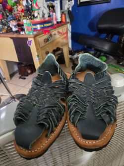 Mens 8 chanclas mexican sandals.  New