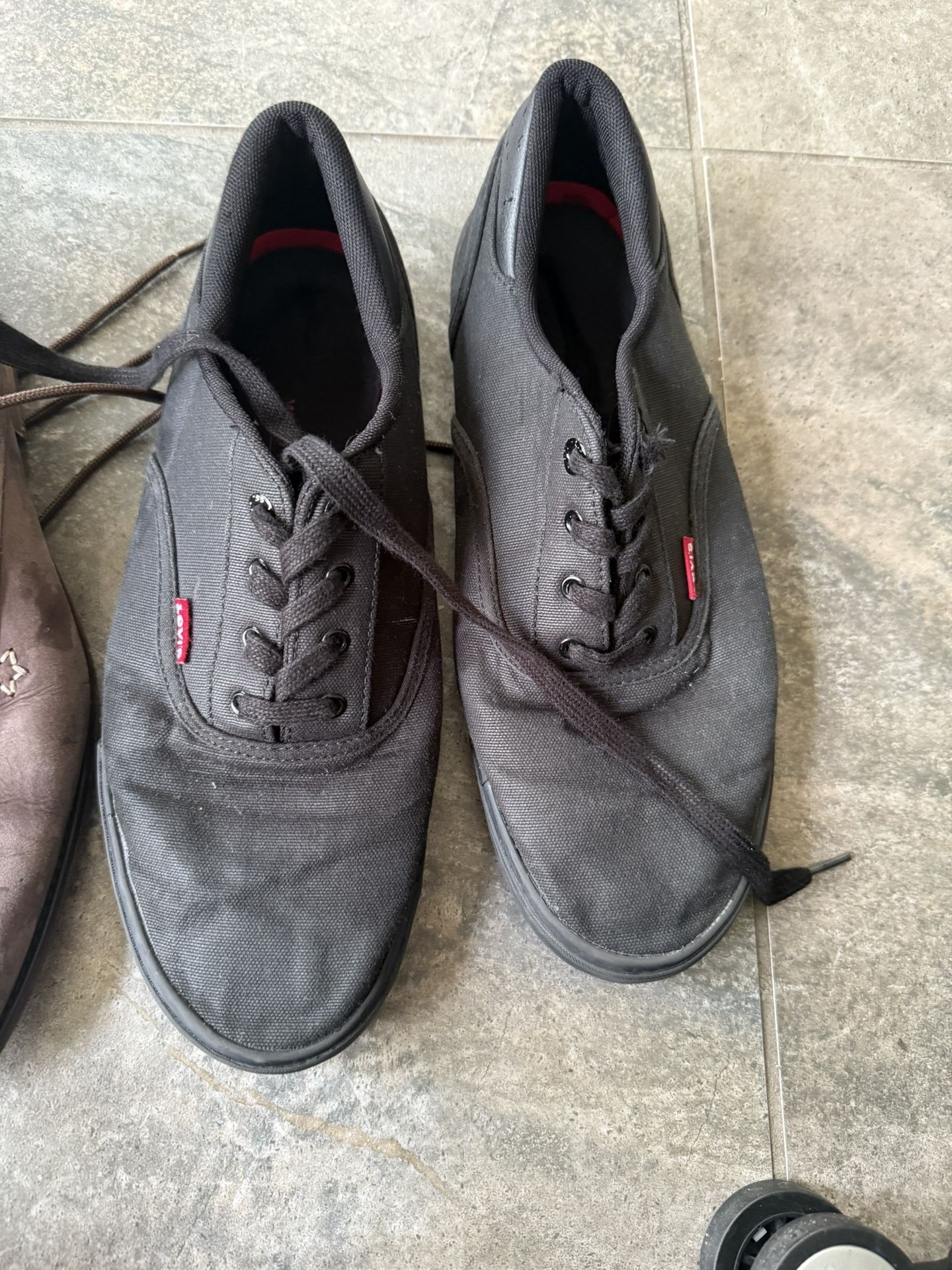 Levies Shoes For 5 Dollars