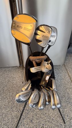 Mens RIGHT Handed ADAMS IDEA - 13pc set, with NIKE Golf Bag W/stand 