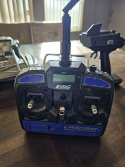 E-flite professional 5 channel transmitter with spectrum