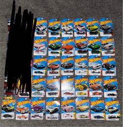 Hot Wheels Die-Cast Cars Lot of 30+
