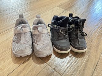Boys size 8Y Jordan’s 