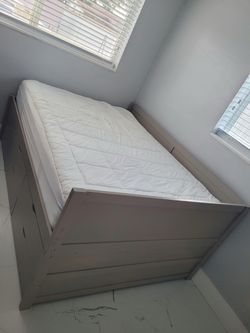 🛏️✨ FULL SIZE BED FOR SALE ✨🛏️