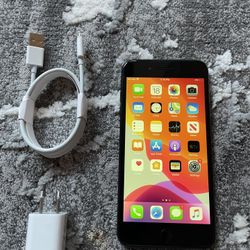 Iphone 8 PLUS UNLOCKED 64 Gb Great Condition