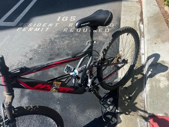 Hyper Mountain Bike Black and Red