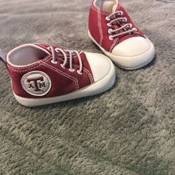 Infant Unisex Texas A&M Crib Shoes Size 3