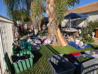 YARD SALE!!! LOTs of NEW STUFF