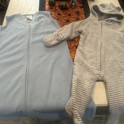 Halo Sleep Sak & Old Navy Warm Pj Sleeper Size 6-12 Months