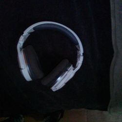 White Elite Turtle Beach Headset For 75$