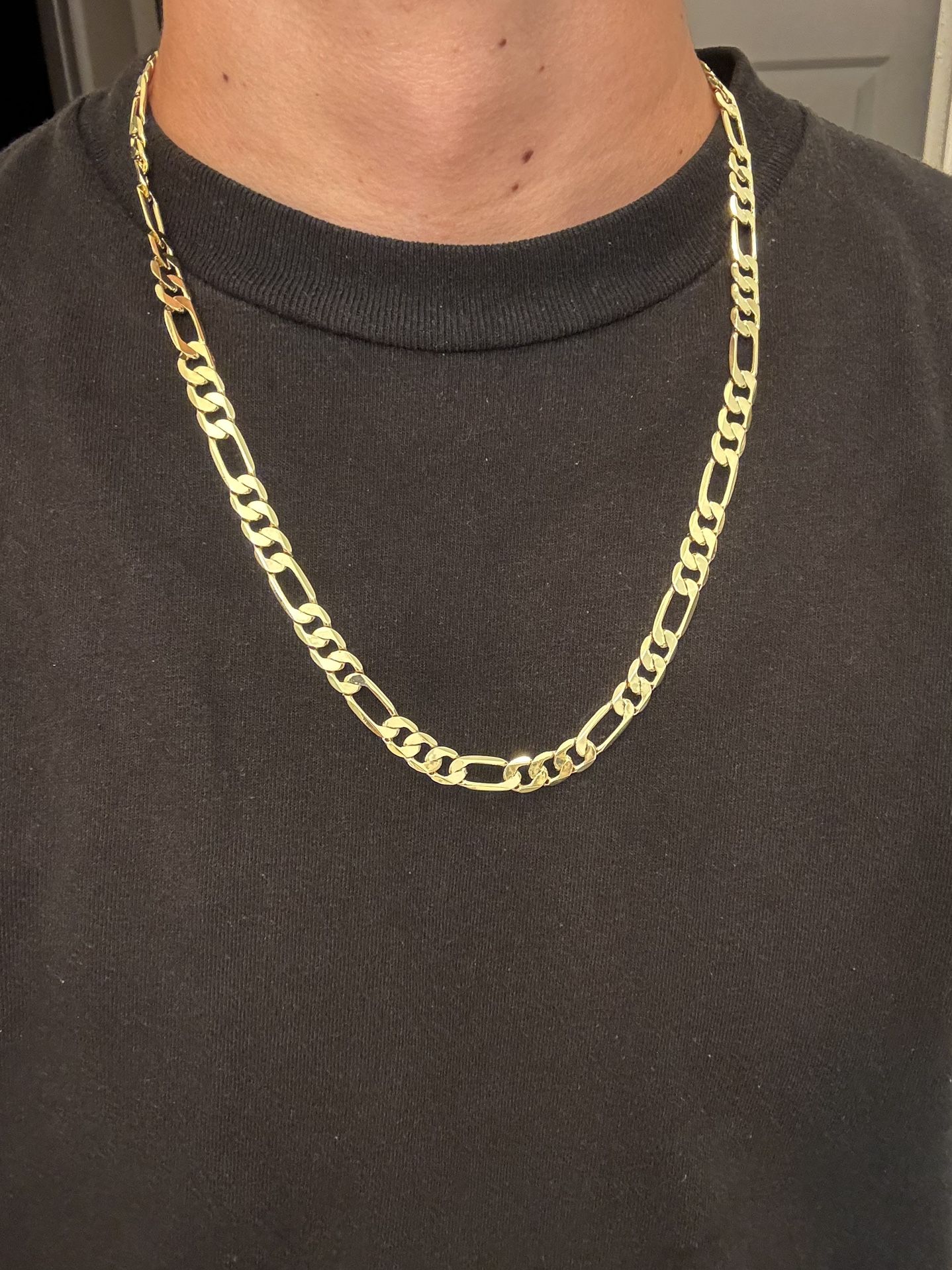 24 In 8mm 14K Gold Figaro Chain (14k Stamped)
