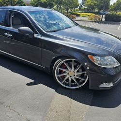 2008 Lexus LS460 