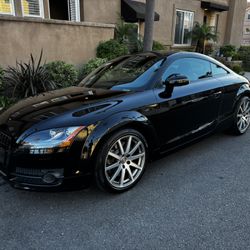 BLACK BEAUTY AUDI TT AWD SPORTS CAR