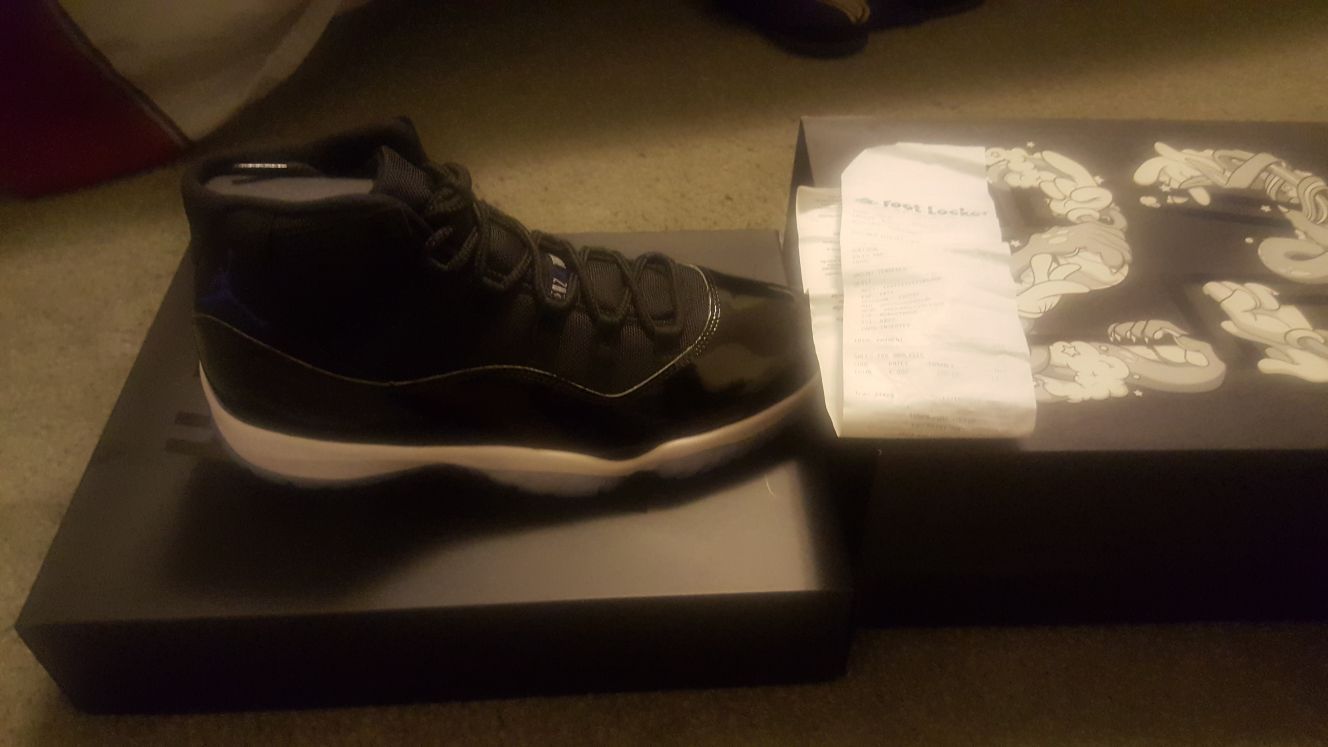 Brand New Never tried on With Receipt, kept in Box since release.. Size 11 Space Jams With receipt
