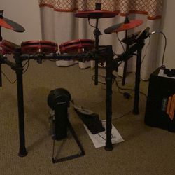 Alesis Nitro Mess Kit And Simmons Speaker