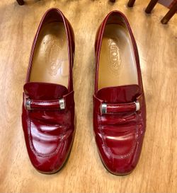 Tods woman beautiful red good condition size 36 1/2 or 6 in us