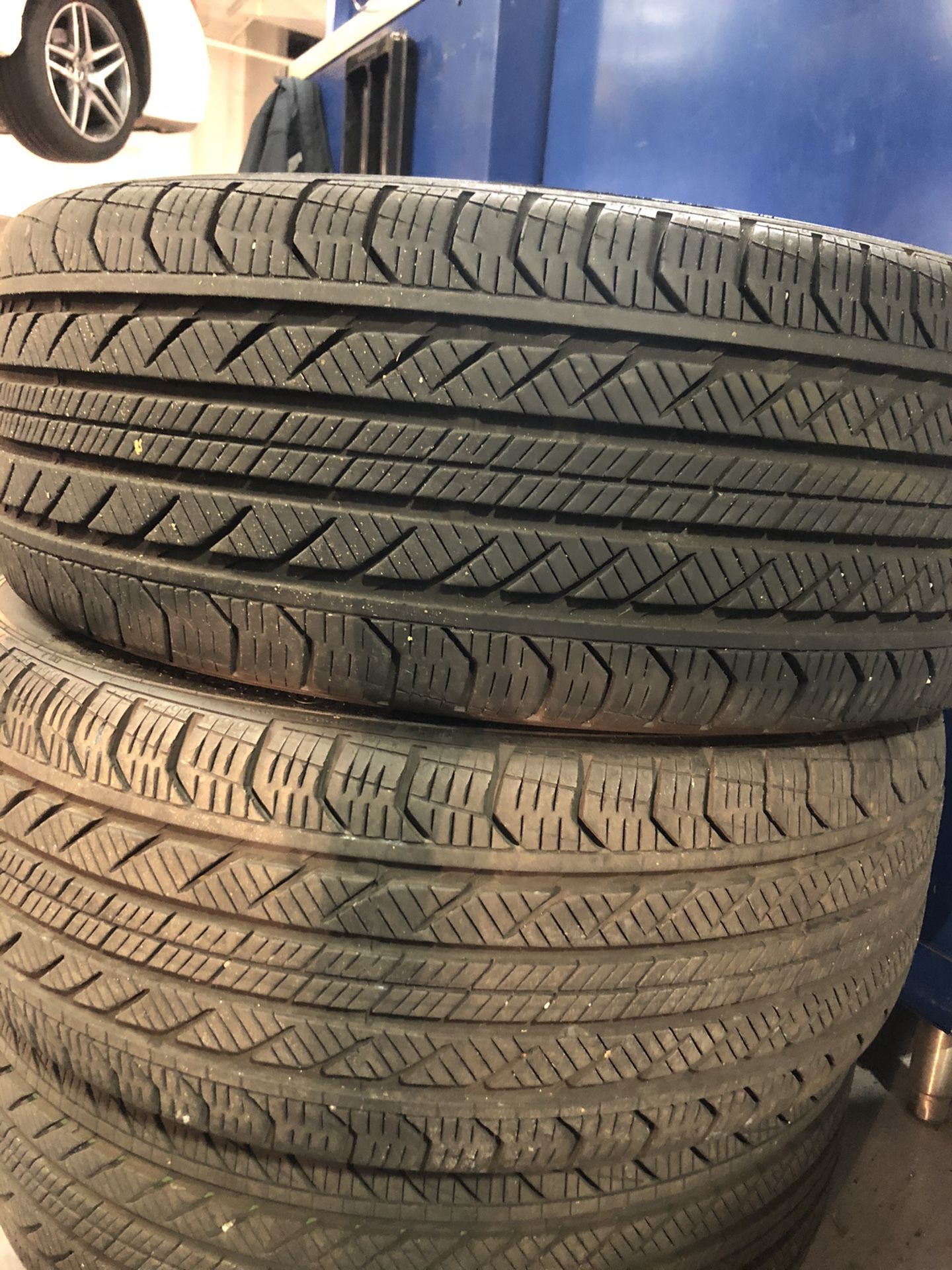 Tires size (225/45 R18 95H