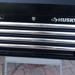 Husky 4 drawer tools box