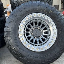 🔥📲Vendo Rines Nuevos 17x9 De 6 Birlos  Con Llantas 285/70/R17 Nitto Grapler 