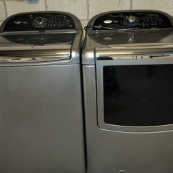 Whirlpool cabrio Platinum XL Washer And GAS dryer Set