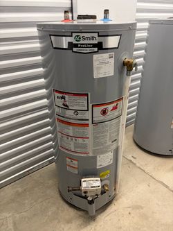 Used AO smith water heater gas 40 gallon can install and or delivery for additional cost