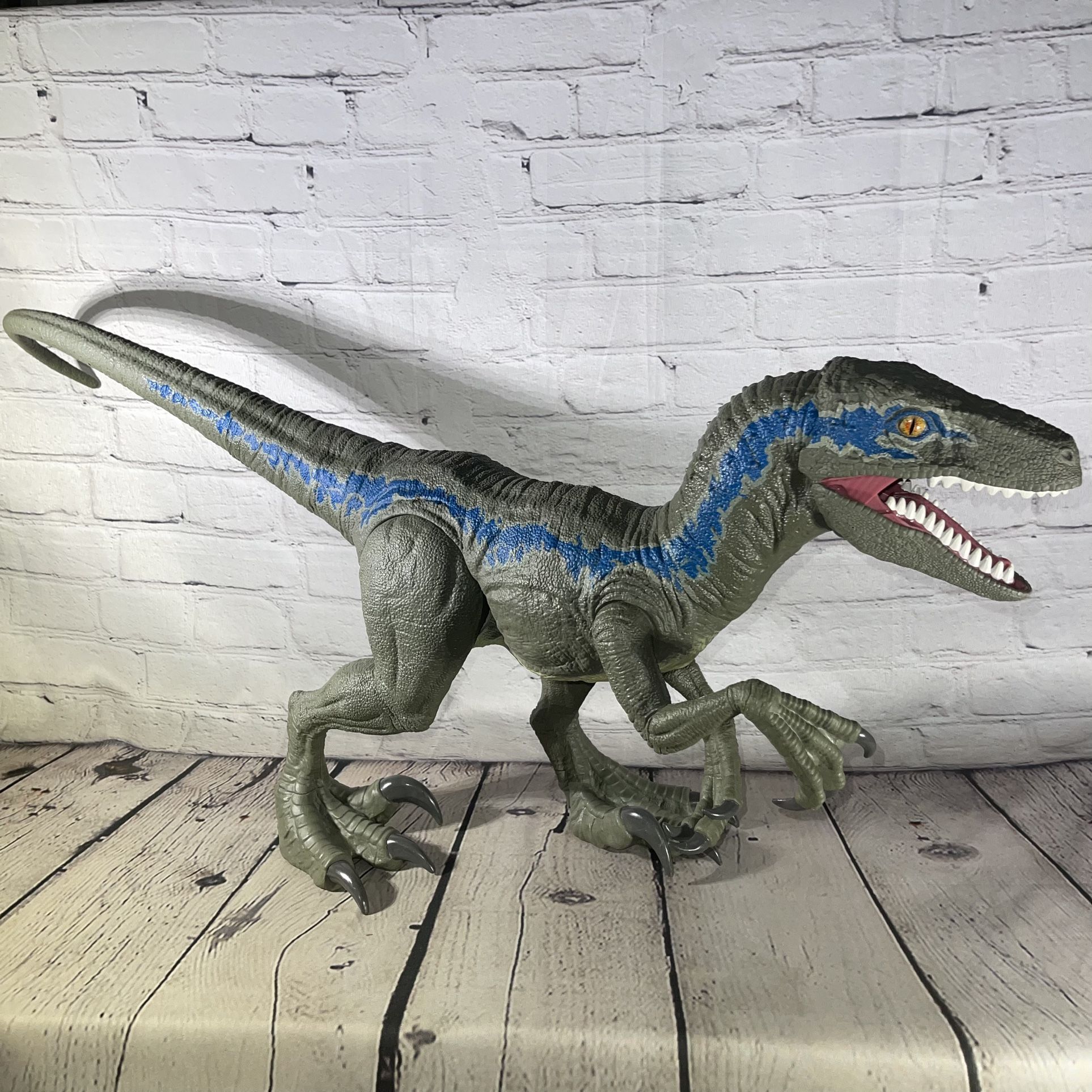 Jurassic World Dino Rivals Super Colossal Velociraptor Raptor Squad Blue READ