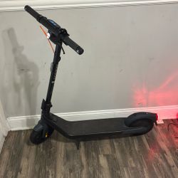 Segway E2 Scooter Electric With Turn signals And Light 