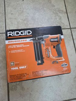 Ridgid 18V 18-gauge Brad Nailer - Open Box