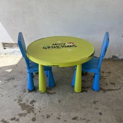 Grinch Kids Table And Chairs