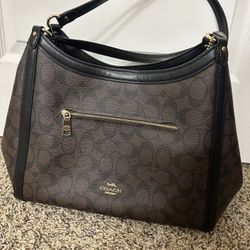COACH Kristy shoulder bag in signature block (NWT)