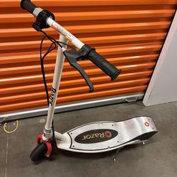 Razor E200 Scooter 