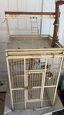 Large bird parrot cage with play top & wheels