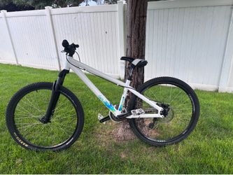 Kona Cowan Dirt Jump Mountain Bike