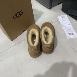 Ugg boots mini 9