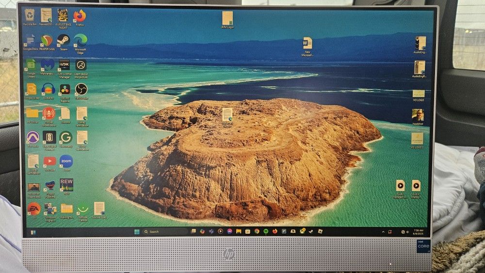HP 24IN TOUCHSCREEN DESKTOP PC