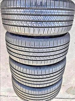 235 45 18 Hankook Tires Con 80% de Vida Las 4