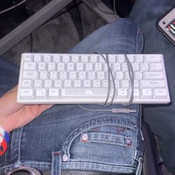 Gaming keyboard 