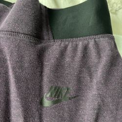 Women’s Purple Nike Workout Leggings Size Small 