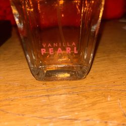 Vanilla pearl perfume